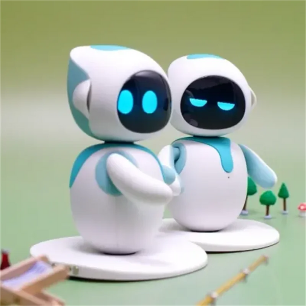 Interactive Voice-Controlled Robot Toy With Real Emotions 🤖
